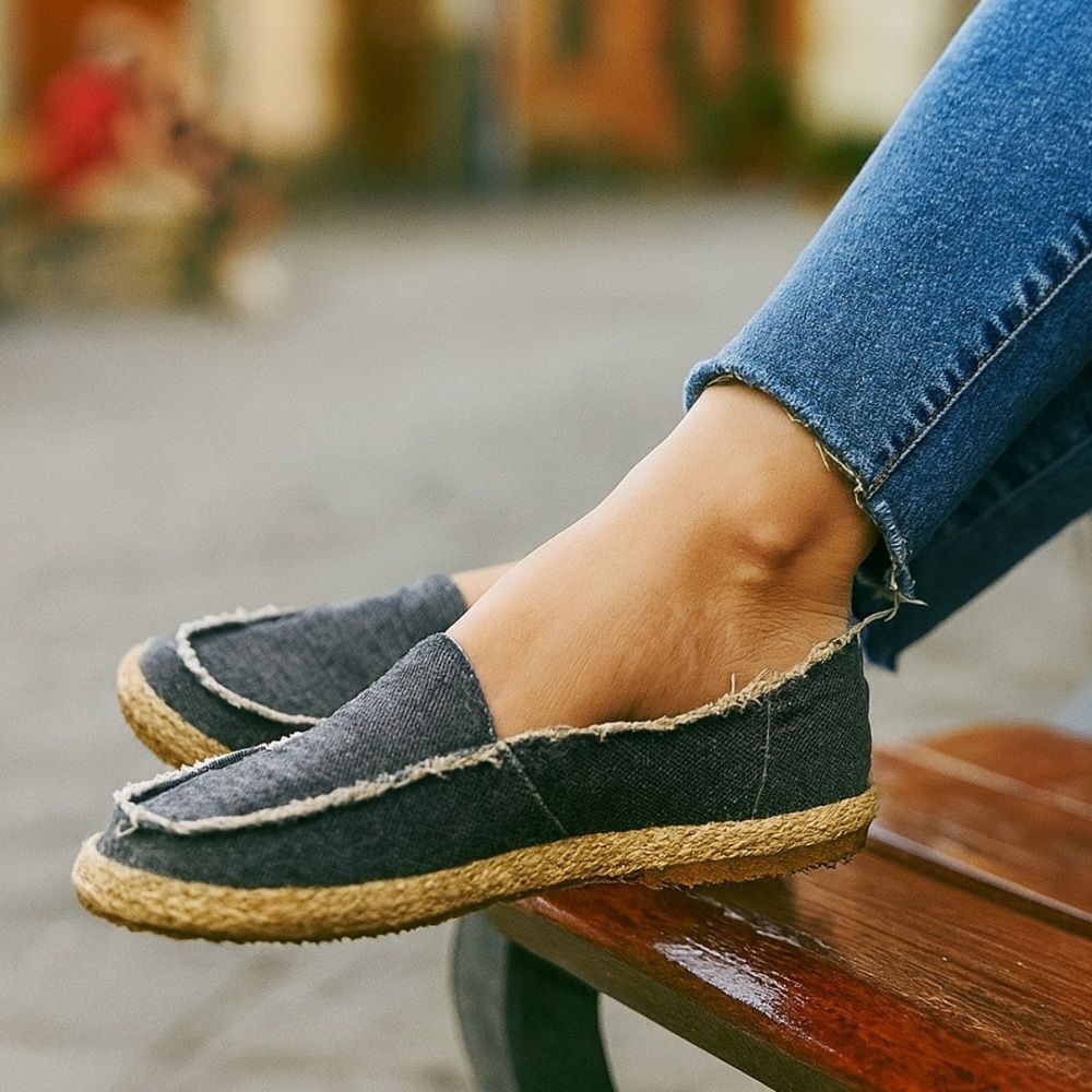 Sanuk Charcoal Gray Slip-On Sidewalk Surfer Size 7